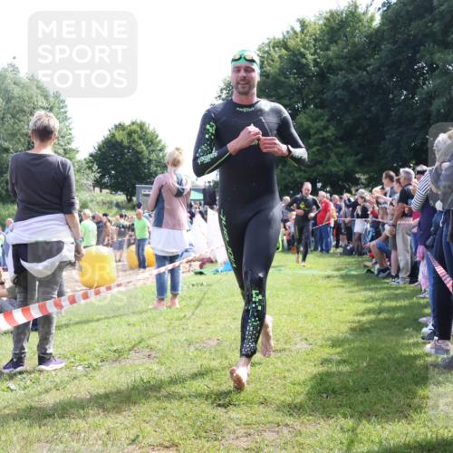 16.06.2024 - 26. Vierlanden-Triathlon Lena Gebhardt http://msf.ph/oto/6317905 16.06.2024 10:56:29 Schwimmen 250, 256, 274, 282, 314, 353, 250, 256, 274, 282, 314, 353 meine-sportfotos.de