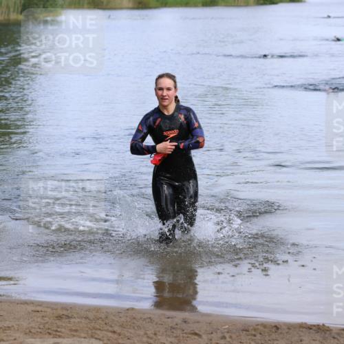 16.06.2024 - 26. Vierlanden-Triathlon Strokosch-Dieckow http://msf.ph/oto/6317907 16.06.2024 10:08:41 Schwimmen 183, 183 meine-sportfotos.de