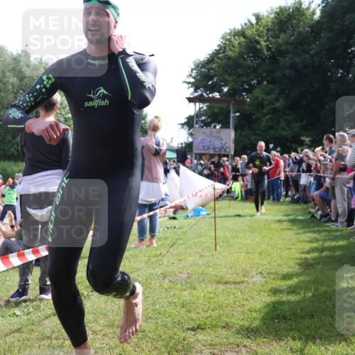 16.06.2024 - 26. Vierlanden-Triathlon Lena Gebhardt http://msf.ph/oto/6317912 16.06.2024 10:56:29 Schwimmen 250, 256, 274, 282, 314, 353, 250, 256, 274, 282, 314, 353 meine-sportfotos.de
