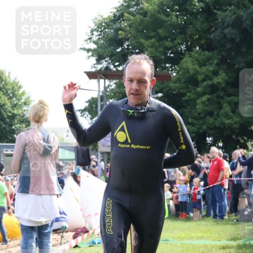 16.06.2024 - 26. Vierlanden-Triathlon Lena Gebhardt http://msf.ph/oto/6317931 16.06.2024 10:56:33 Schwimmen 250, 274, 353, 250, 274, 353 meine-sportfotos.de