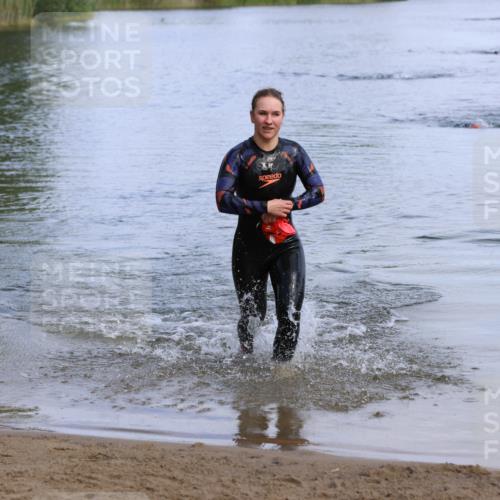 16.06.2024 - 26. Vierlanden-Triathlon Strokosch-Dieckow http://msf.ph/oto/6317934 16.06.2024 10:08:41 Schwimmen 183, 183 meine-sportfotos.de
