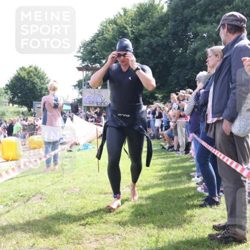 16.06.2024 - 26. Vierlanden-Triathlon Lena Gebhardt http://msf.ph/oto/6317938 16.06.2024 10:56:41 Schwimmen 231, 250, 296, 352, 353, 231, 250, 296, 352, 353 meine-sportfotos.de