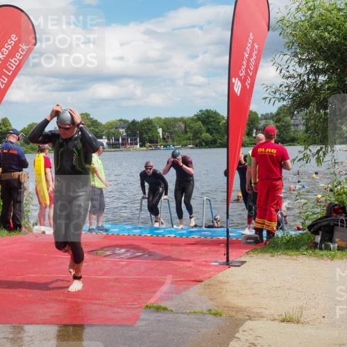 16.06.2024 - 7 Türme Triathlon KatJ http://msf.ph/oto/6317939 16.06.2024 11:54:44 Schwimmen 310, 311, 318, 321, 342, 364, 383, 388, 394, 420, 446, 461, 484, 490, 501, 524, 528, 533, 543, 547, 585, 607, 610 meine-sportfotos.de