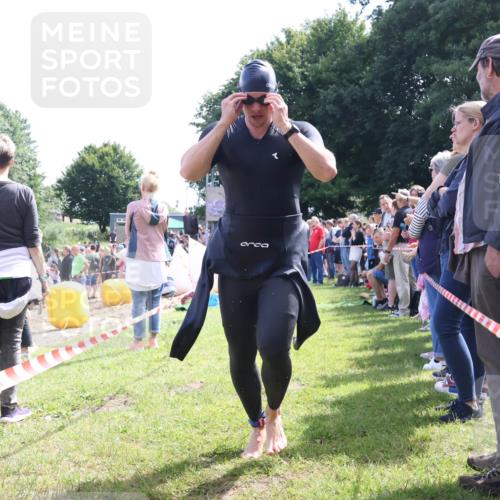 16.06.2024 - 26. Vierlanden-Triathlon Lena Gebhardt http://msf.ph/oto/6317941 16.06.2024 10:56:42 Schwimmen 231, 250, 296, 352, 353, 231, 250, 296, 352, 353 meine-sportfotos.de