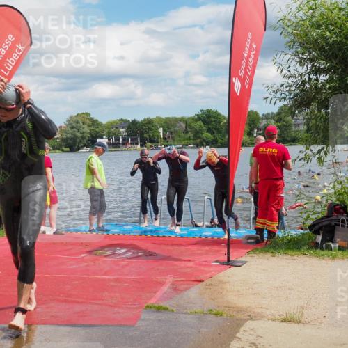 16.06.2024 - 7 Türme Triathlon KatJ http://msf.ph/oto/6317942 16.06.2024 11:54:45 Schwimmen 310, 311, 318, 321, 342, 364, 383, 388, 394, 412, 420, 446, 461, 484, 490, 501, 524, 528, 533, 543, 547, 585, 610 meine-sportfotos.de