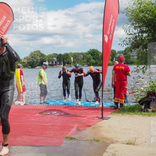 16.06.2024 - 7 Türme Triathlon KatJ http://msf.ph/oto/6317944 16.06.2024 11:54:45 Schwimmen 310, 311, 318, 321, 342, 364, 383, 388, 394, 412, 420, 446, 461, 484, 490, 501, 524, 528, 533, 543, 547, 585, 610 meine-sportfotos.de