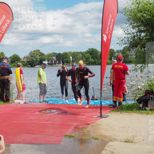 16.06.2024 - 7 Türme Triathlon KatJ http://msf.ph/oto/6317956 16.06.2024 11:54:45 Schwimmen 310, 311, 318, 321, 342, 364, 383, 388, 394, 412, 420, 446, 461, 484, 490, 501, 524, 528, 533, 543, 547, 585, 610 meine-sportfotos.de