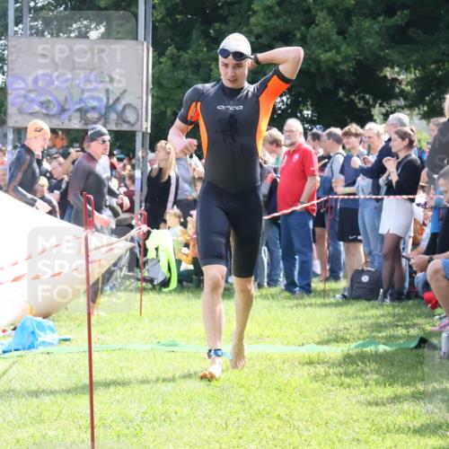 16.06.2024 - 26. Vierlanden-Triathlon Lena Gebhardt http://msf.ph/oto/6317962 16.06.2024 10:56:51 Schwimmen 231, 287, 289, 296, 313, 324, 352, 231, 287, 289, 296, 313, 324, 352 meine-sportfotos.de