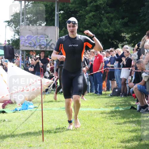 16.06.2024 - 26. Vierlanden-Triathlon Lena Gebhardt http://msf.ph/oto/6317970 16.06.2024 10:56:52 Schwimmen 231, 287, 289, 296, 313, 324, 352, 231, 287, 289, 296, 313, 324, 352 meine-sportfotos.de