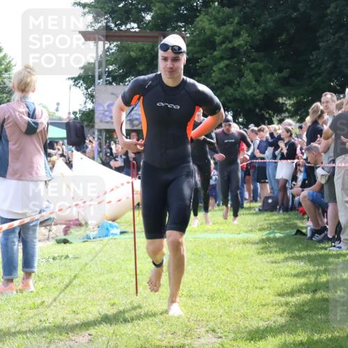 16.06.2024 - 26. Vierlanden-Triathlon Lena Gebhardt http://msf.ph/oto/6317976 16.06.2024 10:56:53 Schwimmen 231, 287, 289, 296, 313, 324, 352, 231, 287, 289, 296, 313, 324, 352 meine-sportfotos.de