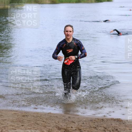 16.06.2024 - 26. Vierlanden-Triathlon Strokosch-Dieckow http://msf.ph/oto/6317999 16.06.2024 10:08:42 Schwimmen 183, 183 meine-sportfotos.de