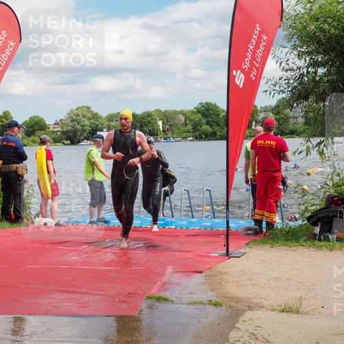 16.06.2024 - 7 Türme Triathlon KatJ http://msf.ph/oto/6318006 16.06.2024 11:54:50 Schwimmen 310, 311, 321, 323, 342, 364, 383, 386, 388, 394, 412, 420, 446, 461, 477, 479, 484, 490, 501, 524, 533, 543, 585, 610 meine-sportfotos.de