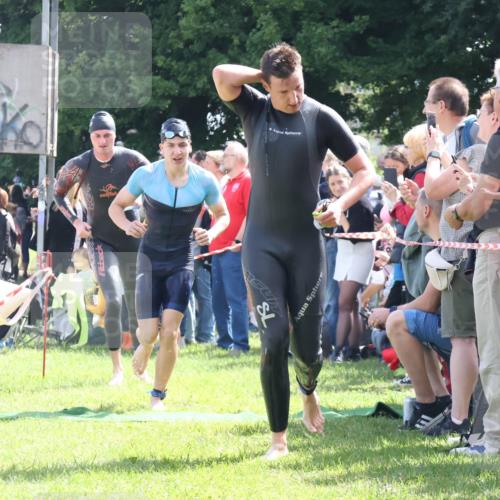 16.06.2024 - 26. Vierlanden-Triathlon Lena Gebhardt http://msf.ph/oto/6318021 16.06.2024 10:57:01 Schwimmen 287, 289, 313, 324, 352, 287, 289, 313, 324, 352 meine-sportfotos.de