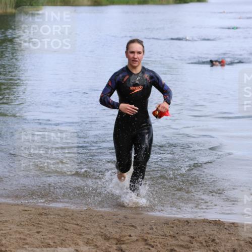 16.06.2024 - 26. Vierlanden-Triathlon Strokosch-Dieckow http://msf.ph/oto/6318035 16.06.2024 10:08:42 Schwimmen 183, 183 meine-sportfotos.de