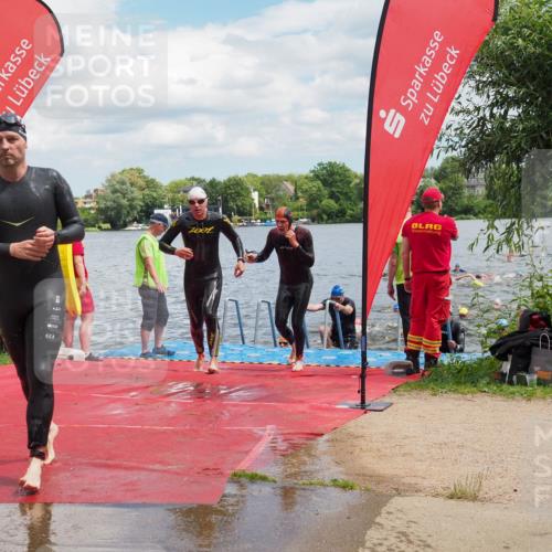 16.06.2024 - 7 Türme Triathlon KatJ http://msf.ph/oto/6318044 16.06.2024 11:54:54 Schwimmen 310, 311, 321, 323, 364, 383, 386, 388, 394, 412, 420, 446, 477, 479, 484, 490, 493, 501, 524, 533, 543, 564, 585, 610 meine-sportfotos.de