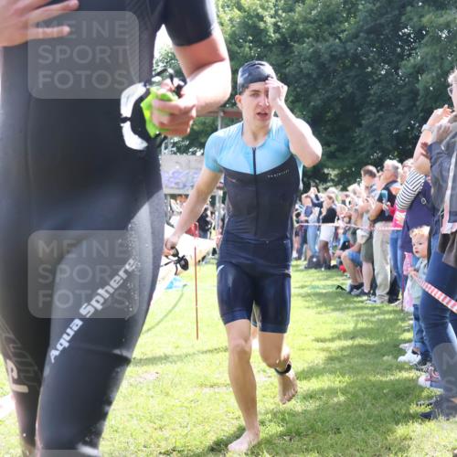 16.06.2024 - 26. Vierlanden-Triathlon Lena Gebhardt http://msf.ph/oto/6318046 16.06.2024 10:57:04 Schwimmen 287, 289, 313, 324, 329, 287, 289, 313, 324, 329 meine-sportfotos.de