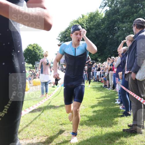 16.06.2024 - 26. Vierlanden-Triathlon Lena Gebhardt http://msf.ph/oto/6318050 16.06.2024 10:57:05 Schwimmen 287, 289, 313, 324, 329, 287, 289, 313, 324, 329 meine-sportfotos.de