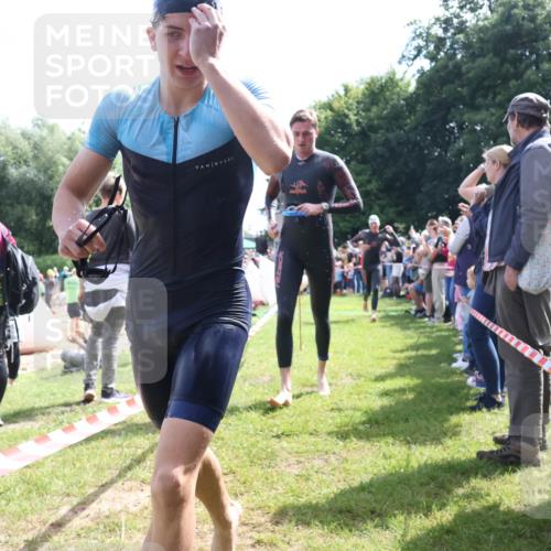16.06.2024 - 26. Vierlanden-Triathlon Lena Gebhardt http://msf.ph/oto/6318057 16.06.2024 10:57:05 Schwimmen 287, 289, 313, 324, 329, 287, 289, 313, 324, 329 meine-sportfotos.de