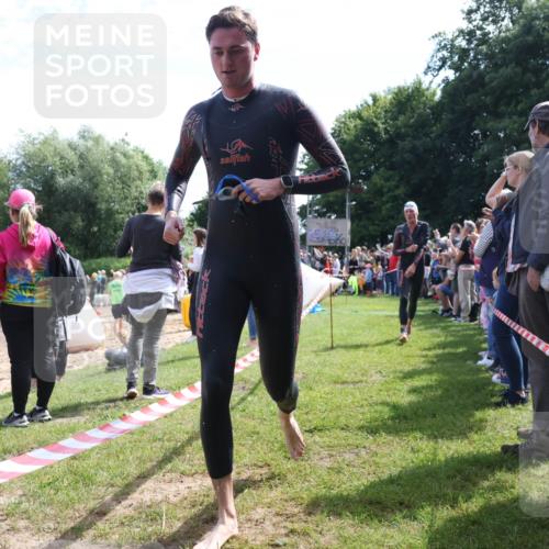 16.06.2024 - 26. Vierlanden-Triathlon Lena Gebhardt http://msf.ph/oto/6318068 16.06.2024 10:57:06 Schwimmen 228, 287, 289, 313, 324, 329, 228, 287, 289, 313, 324, 329 meine-sportfotos.de