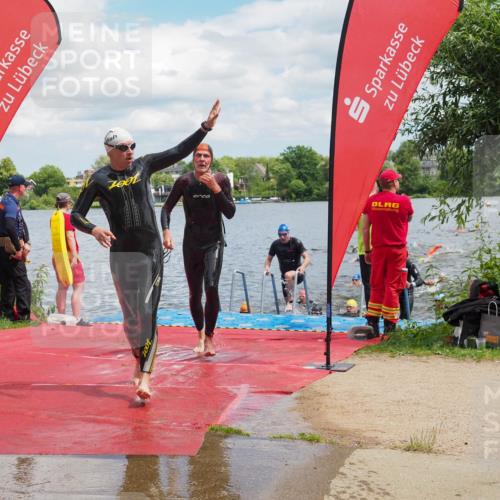 16.06.2024 - 7 Türme Triathlon KatJ http://msf.ph/oto/6318069 16.06.2024 11:54:55 Schwimmen 310, 311, 321, 323, 364, 383, 386, 388, 394, 412, 420, 446, 477, 479, 484, 490, 493, 501, 532, 533, 543, 564, 585, 610 meine-sportfotos.de