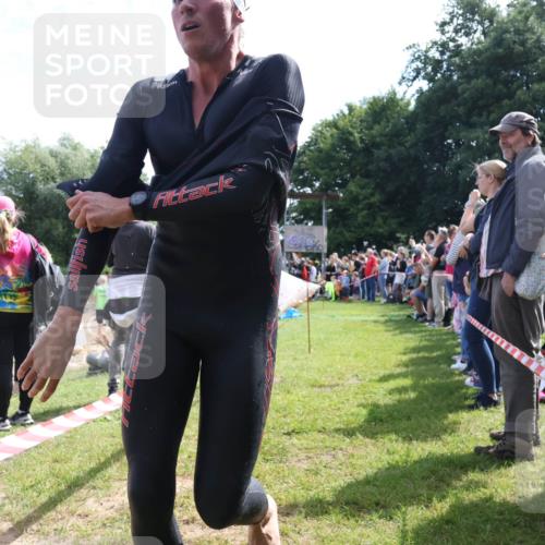 16.06.2024 - 26. Vierlanden-Triathlon Lena Gebhardt http://msf.ph/oto/6318082 16.06.2024 10:57:08 Schwimmen 228, 289, 313, 329, 348, 228, 289, 313, 329, 348 meine-sportfotos.de
