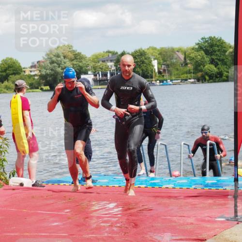 16.06.2024 - 7 Türme Triathlon KatJ http://msf.ph/oto/6318084 16.06.2024 11:54:59 Schwimmen 310, 311, 321, 323, 341, 364, 373, 383, 386, 388, 394, 412, 420, 446, 477, 479, 484, 490, 493, 497, 532, 533, 543, 563, 564, 585, 610 meine-sportfotos.de