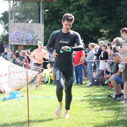 16.06.2024 - 26. Vierlanden-Triathlon Lena Gebhardt http://msf.ph/oto/6318088 16.06.2024 10:57:17 Schwimmen 228, 260, 295, 329, 348, 228, 260, 295, 329, 348 meine-sportfotos.de