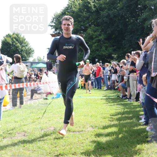 16.06.2024 - 26. Vierlanden-Triathlon Lena Gebhardt http://msf.ph/oto/6318100 16.06.2024 10:57:19 Schwimmen 228, 239, 260, 295, 329, 348, 228, 239, 260, 295, 329, 348 meine-sportfotos.de