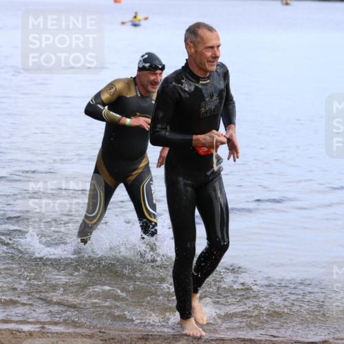 16.06.2024 - 26. Vierlanden-Triathlon Strokosch-Dieckow http://msf.ph/oto/6318148 16.06.2024 10:09:13 Schwimmen 205, 212, 205, 212 meine-sportfotos.de