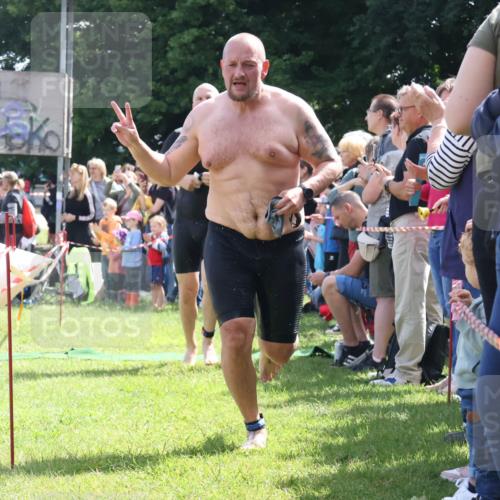 16.06.2024 - 26. Vierlanden-Triathlon Lena Gebhardt http://msf.ph/oto/6318156 16.06.2024 10:57:30 Schwimmen 239, 260, 290, 295, 239, 260, 290, 295 meine-sportfotos.de