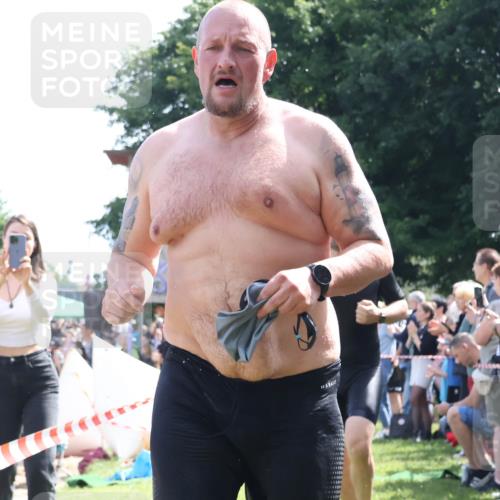 16.06.2024 - 26. Vierlanden-Triathlon Lena Gebhardt http://msf.ph/oto/6318170 16.06.2024 10:57:31 Schwimmen 239, 260, 290, 295, 239, 260, 290, 295 meine-sportfotos.de