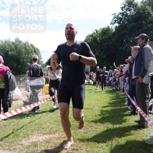 16.06.2024 - 26. Vierlanden-Triathlon Lena Gebhardt http://msf.ph/oto/6318180 16.06.2024 10:57:33 Schwimmen 239, 260, 290, 295, 239, 260, 290, 295 meine-sportfotos.de
