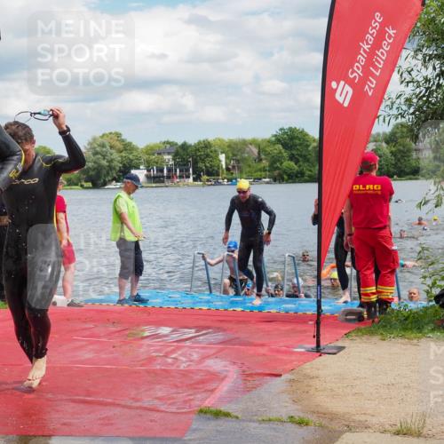 16.06.2024 - 7 Türme Triathlon KatJ http://msf.ph/oto/6318186 16.06.2024 11:55:09 Schwimmen 311, 321, 323, 341, 353, 364, 373, 383, 386, 388, 394, 412, 420, 446, 477, 479, 484, 490, 493, 497, 514, 527, 532, 553, 563, 564, 585 meine-sportfotos.de