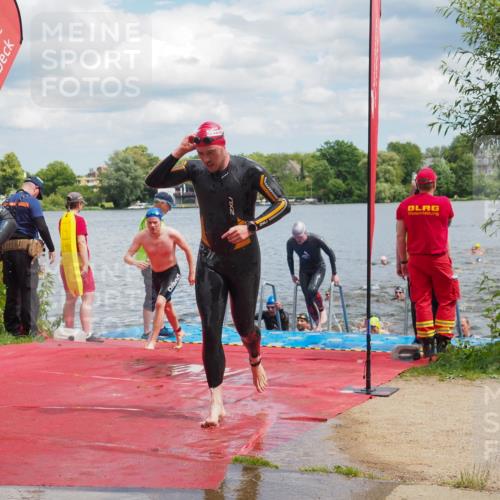 16.06.2024 - 7 Türme Triathlon KatJ http://msf.ph/oto/6318213 16.06.2024 11:55:12 Schwimmen 311, 321, 323, 341, 353, 364, 373, 383, 386, 394, 412, 420, 446, 477, 479, 484, 490, 493, 497, 514, 527, 532, 553, 563, 564, 585 meine-sportfotos.de