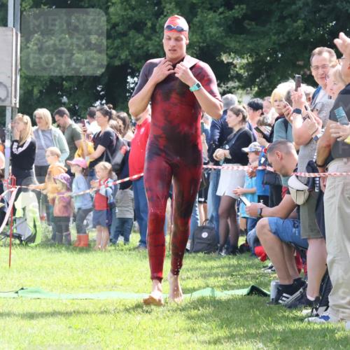 16.06.2024 - 26. Vierlanden-Triathlon Lena Gebhardt http://msf.ph/oto/6318223 16.06.2024 10:57:48 Schwimmen 244, 269, 275, 306, 244, 269, 275, 306 meine-sportfotos.de