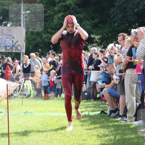 16.06.2024 - 26. Vierlanden-Triathlon Lena Gebhardt http://msf.ph/oto/6318230 16.06.2024 10:57:49 Schwimmen 244, 269, 275, 306, 244, 269, 275, 306 meine-sportfotos.de