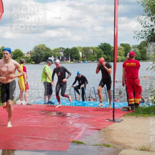 16.06.2024 - 7 Türme Triathlon KatJ http://msf.ph/oto/6318241 16.06.2024 11:55:14 Schwimmen 311, 321, 323, 341, 353, 364, 373, 383, 386, 394, 412, 420, 446, 477, 479, 490, 493, 497, 506, 514, 527, 532, 553, 563, 564 meine-sportfotos.de