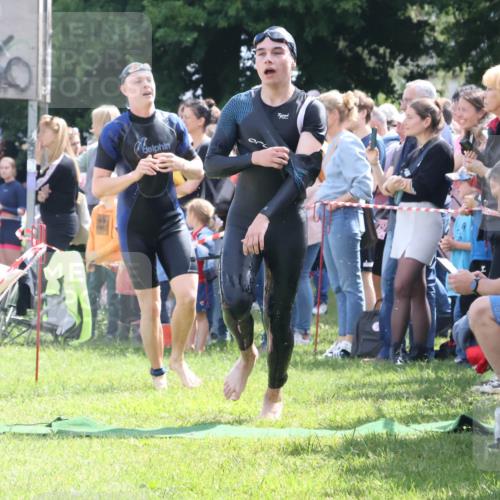 16.06.2024 - 26. Vierlanden-Triathlon Lena Gebhardt http://msf.ph/oto/6318255 16.06.2024 10:57:55 Schwimmen 244, 269, 275, 298, 316, 244, 269, 275, 298, 316 meine-sportfotos.de