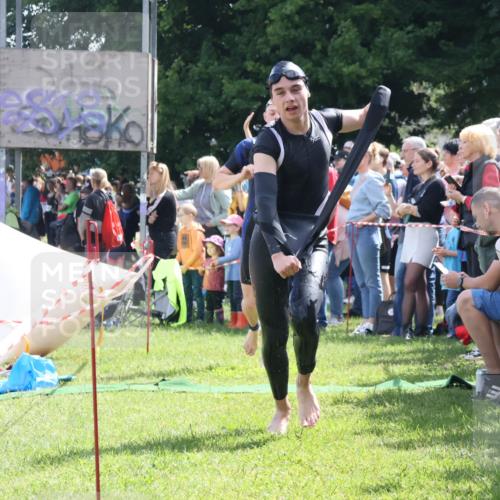 16.06.2024 - 26. Vierlanden-Triathlon Lena Gebhardt http://msf.ph/oto/6318262 16.06.2024 10:57:56 Schwimmen 244, 253, 269, 275, 298, 316, 244, 253, 269, 275, 298, 316 meine-sportfotos.de