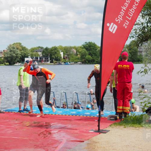 16.06.2024 - 7 Türme Triathlon KatJ http://msf.ph/oto/6318323 16.06.2024 11:55:25 Schwimmen 320, 323, 329, 341, 353, 372, 373, 384, 386, 412, 420, 430, 443, 446, 447, 463, 477, 479, 493, 497, 506, 514, 527, 532, 551, 553, 563, 564 meine-sportfotos.de