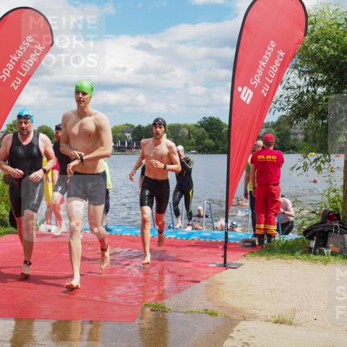 16.06.2024 - 7 Türme Triathlon KatJ http://msf.ph/oto/6318374 16.06.2024 11:55:32 Schwimmen 320, 323, 329, 341, 353, 371, 372, 373, 384, 386, 402, 412, 430, 437, 443, 447, 463, 477, 479, 493, 497, 506, 514, 527, 532, 551, 553, 563, 564 meine-sportfotos.de