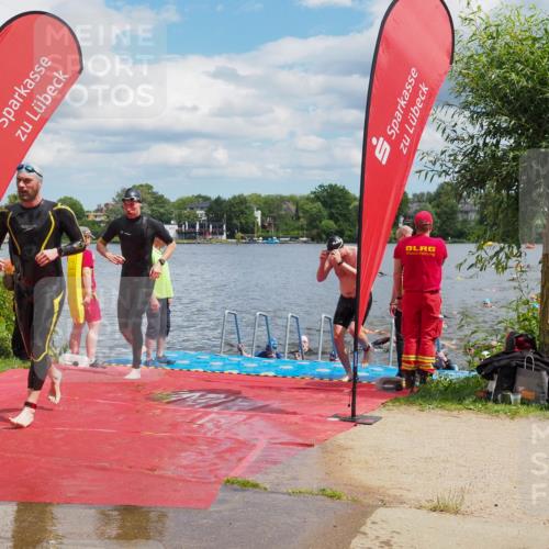 16.06.2024 - 7 Türme Triathlon KatJ http://msf.ph/oto/6318404 16.06.2024 11:55:35 Schwimmen 320, 323, 329, 341, 353, 371, 372, 373, 384, 386, 402, 430, 437, 443, 447, 454, 463, 493, 497, 506, 514, 527, 532, 551, 553, 563, 564 meine-sportfotos.de