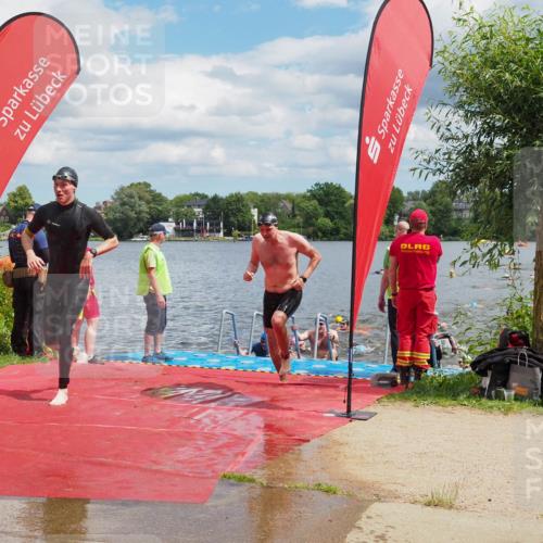 16.06.2024 - 7 Türme Triathlon KatJ http://msf.ph/oto/6318407 16.06.2024 11:55:36 Schwimmen 320, 323, 329, 341, 353, 371, 372, 373, 384, 402, 430, 437, 443, 447, 454, 463, 493, 497, 506, 514, 527, 532, 551, 553, 563, 564 meine-sportfotos.de