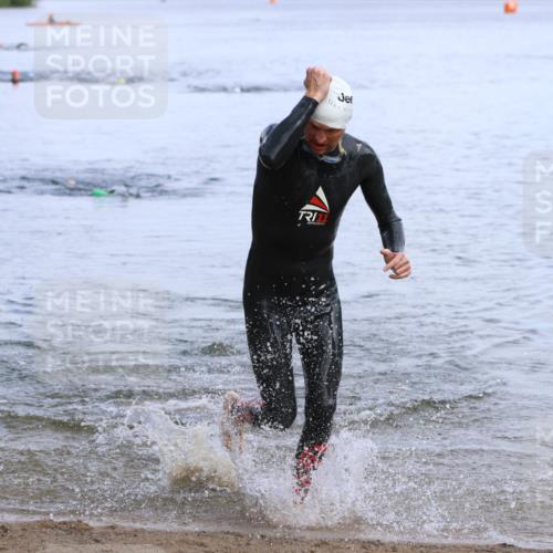 16.06.2024 - 26. Vierlanden-Triathlon Strokosch-Dieckow http://msf.ph/oto/6318409 16.06.2024 10:09:38 Schwimmen 217, 223, 217, 223 meine-sportfotos.de