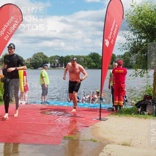 16.06.2024 - 7 Türme Triathlon KatJ http://msf.ph/oto/6318413 16.06.2024 11:55:36 Schwimmen 320, 323, 329, 341, 353, 371, 372, 373, 384, 402, 430, 437, 443, 447, 454, 463, 493, 497, 506, 514, 527, 532, 551, 553, 563, 564 meine-sportfotos.de