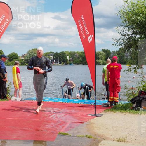 16.06.2024 - 7 Türme Triathlon KatJ http://msf.ph/oto/6318454 16.06.2024 11:55:45 Schwimmen 320, 329, 341, 353, 371, 372, 373, 384, 396, 402, 430, 437, 443, 447, 454, 463, 485, 506, 514, 527, 551, 553, 616 meine-sportfotos.de