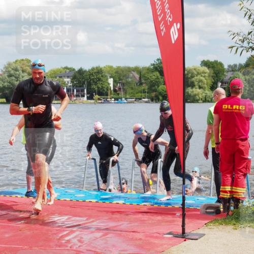 16.06.2024 - 7 Türme Triathlon KatJ http://msf.ph/oto/6318480 16.06.2024 11:55:48 Schwimmen 320, 329, 353, 371, 372, 384, 396, 402, 430, 437, 443, 447, 454, 463, 485, 506, 514, 527, 551, 553, 616 meine-sportfotos.de