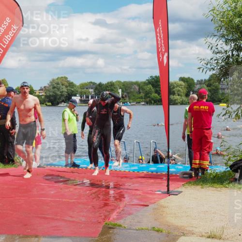 16.06.2024 - 7 Türme Triathlon KatJ http://msf.ph/oto/6318487 16.06.2024 11:55:50 Schwimmen 320, 329, 353, 371, 372, 384, 396, 402, 430, 437, 443, 447, 454, 463, 485, 506, 514, 527, 551, 553, 599, 616 meine-sportfotos.de