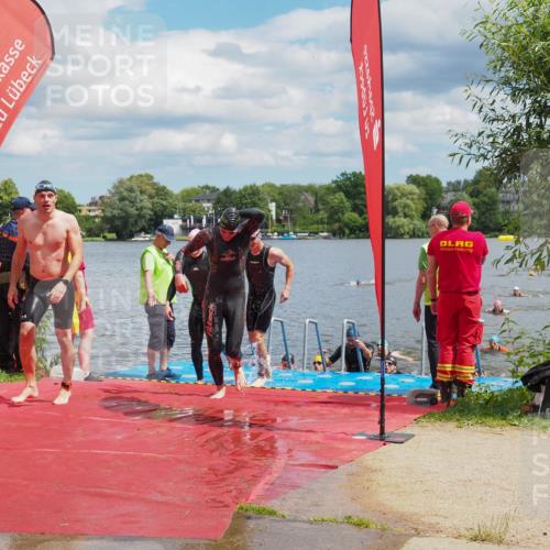 16.06.2024 - 7 Türme Triathlon KatJ http://msf.ph/oto/6318490 16.06.2024 11:55:50 Schwimmen 320, 329, 353, 371, 372, 384, 396, 402, 430, 437, 443, 447, 454, 463, 485, 506, 514, 527, 551, 553, 599, 616 meine-sportfotos.de