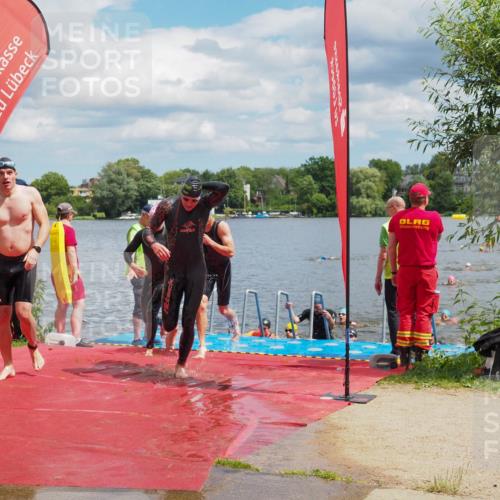 16.06.2024 - 7 Türme Triathlon KatJ http://msf.ph/oto/6318497 16.06.2024 11:55:50 Schwimmen 320, 329, 353, 371, 372, 384, 396, 402, 430, 437, 443, 447, 454, 463, 485, 506, 514, 527, 551, 553, 599, 616 meine-sportfotos.de